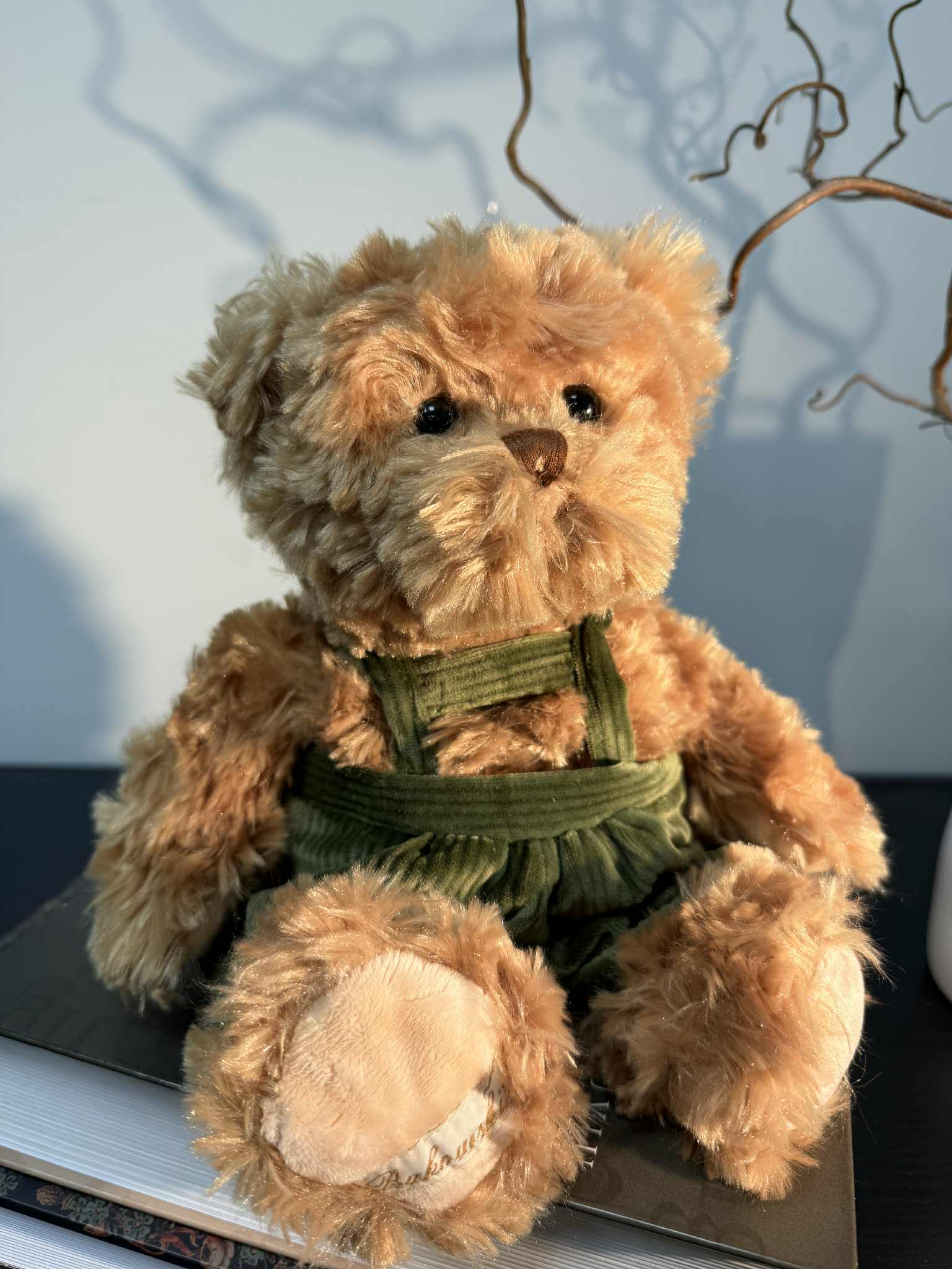 Rankų darbo Bukowski pliušinis meškiukas 25 cm