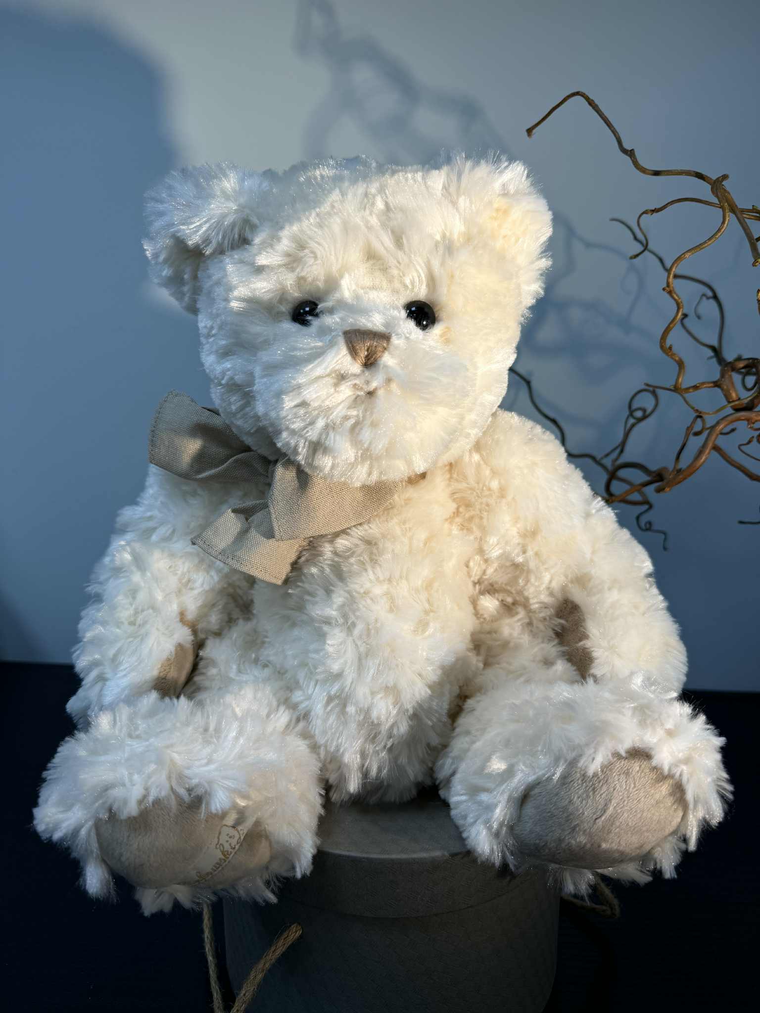 Rankų darbo Bukowski pliušinis meškiukas 40 cm