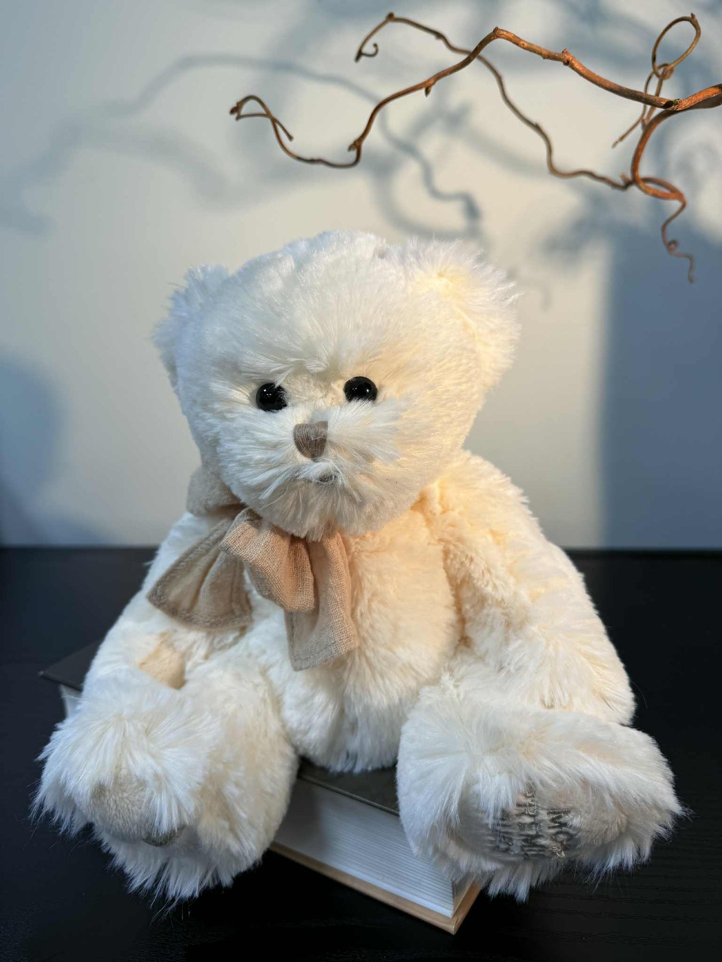 Rankų darbo Bukowski pliušinis meškiukas 30 cm